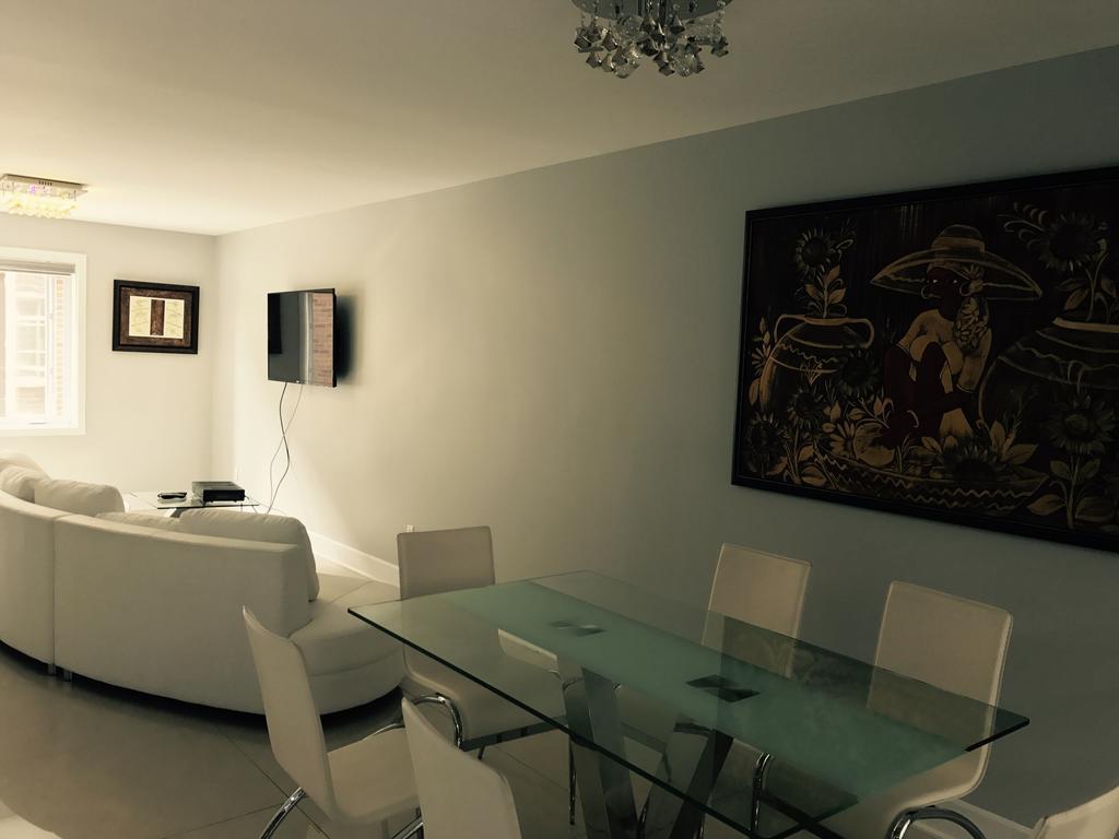 Luxury Two Story Villa Unit D 拉瓦尔 外观 照片