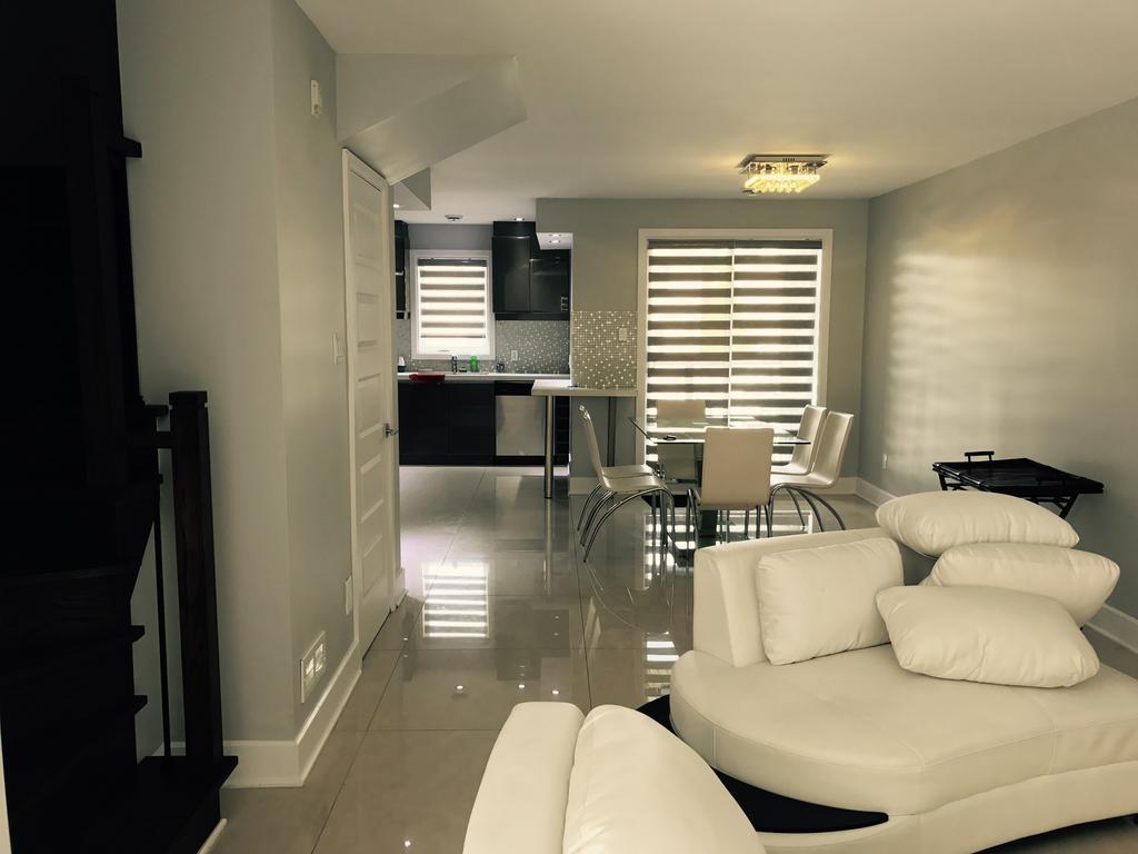 Luxury Two Story Villa Unit D 拉瓦尔 外观 照片