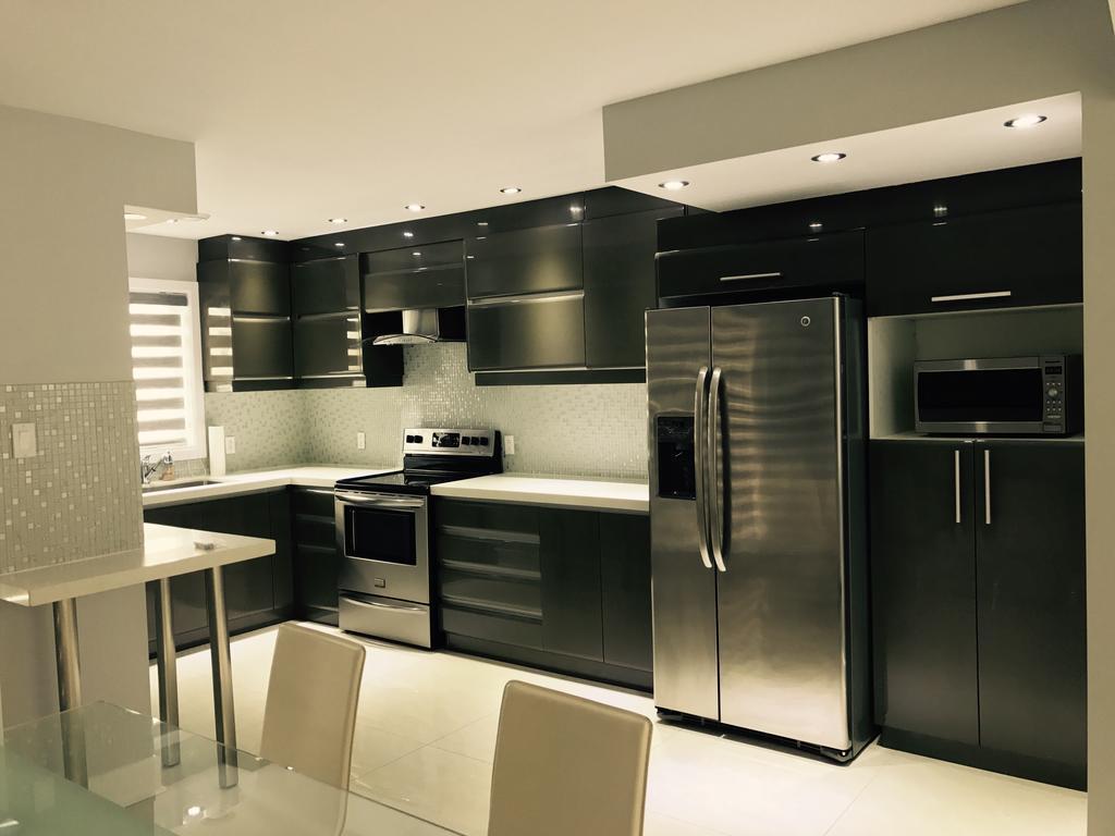 Luxury Two Story Villa Unit D 拉瓦尔 外观 照片