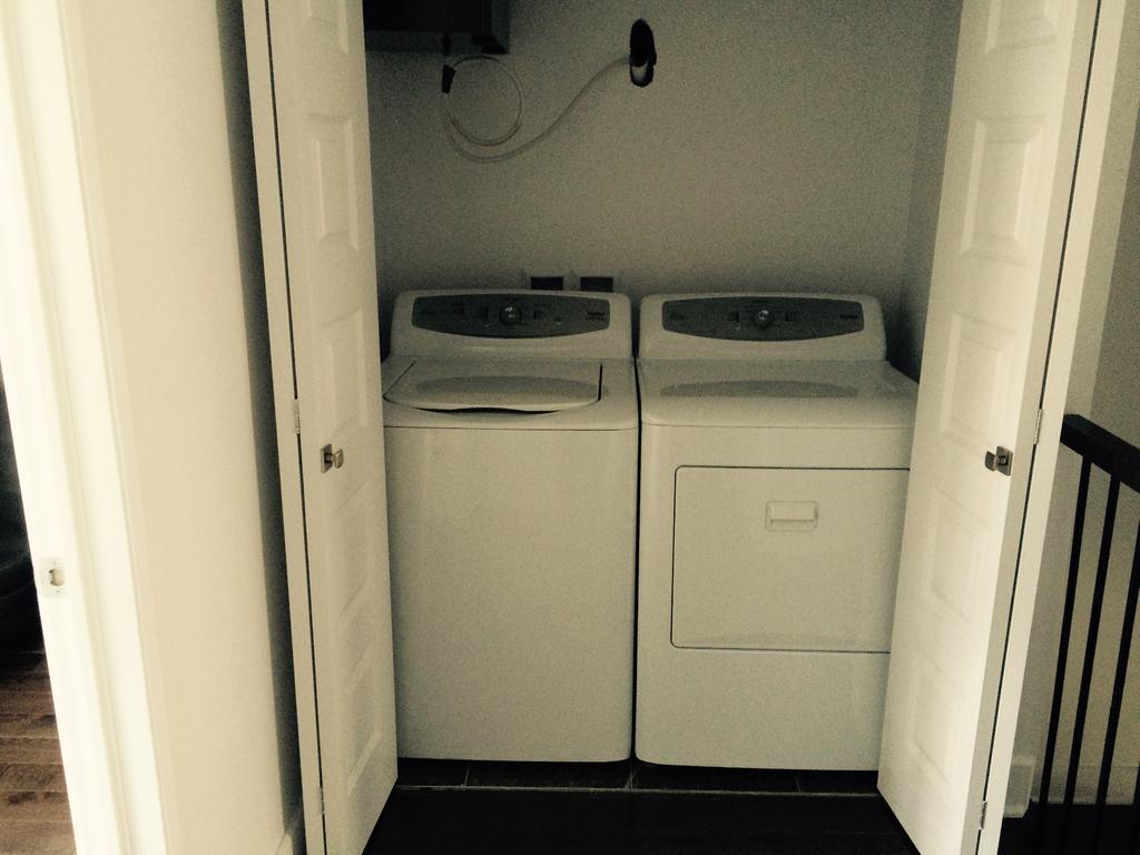 Luxury Two Story Villa Unit D 拉瓦尔 外观 照片