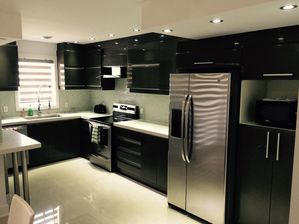 Luxury Two Story Villa Unit D 拉瓦尔 外观 照片